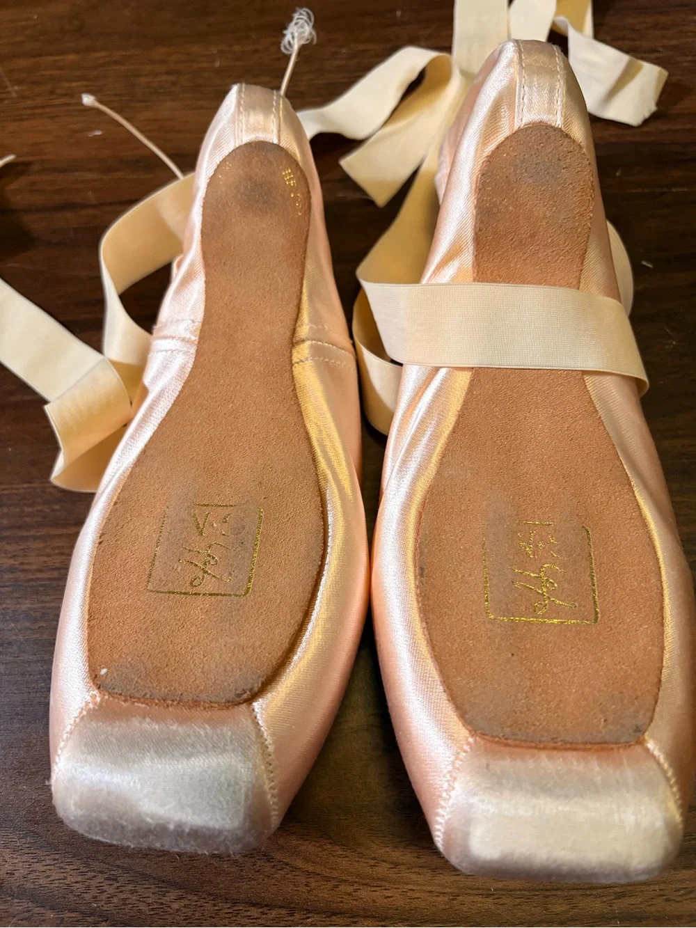 Gaynor Minden Sculpted Fit Pink Satin Pointe Shoes